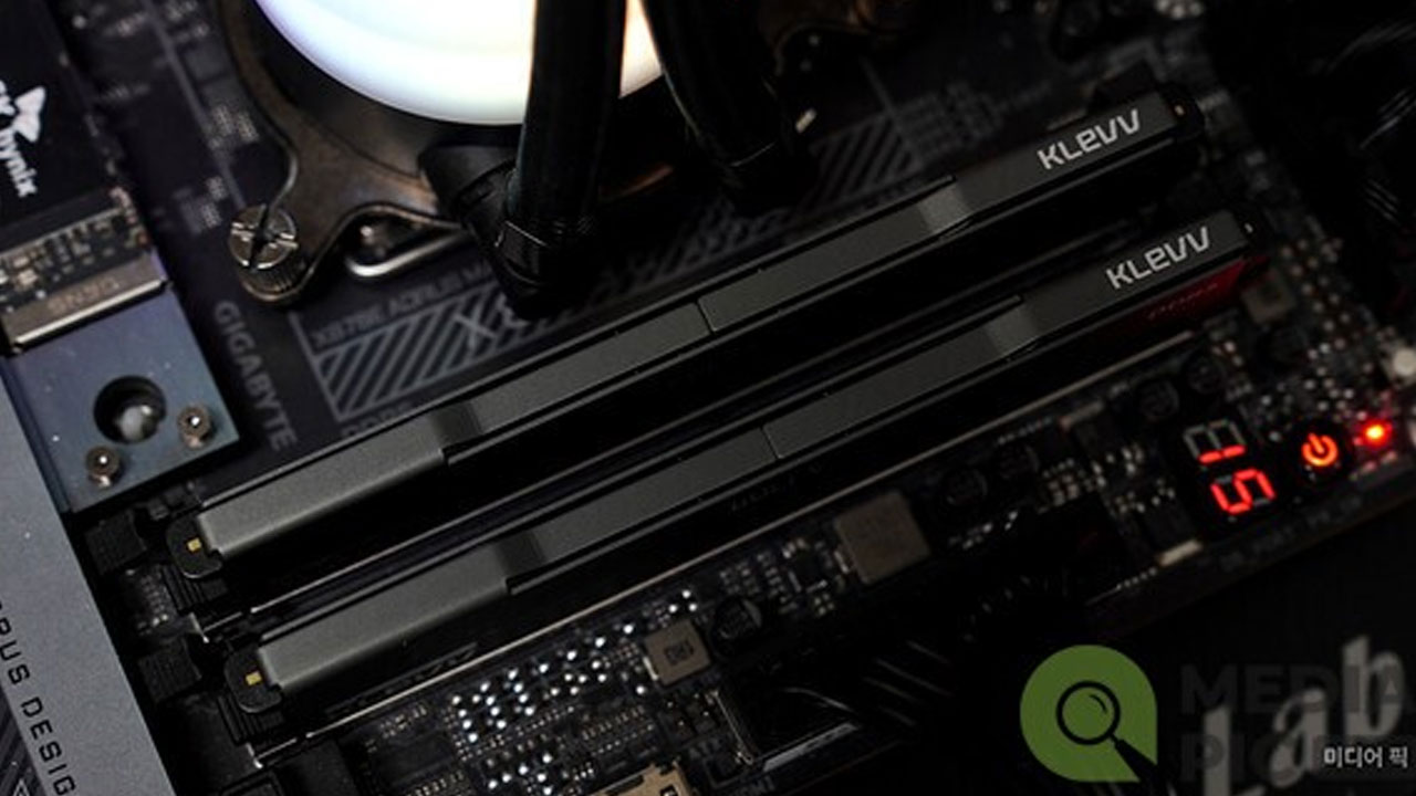 AMD 라이젠을 빛나게 해주는 'ESSENCORE KLEVV DDR5-6000 CL30 BOLT V AMD 패키지 서린'