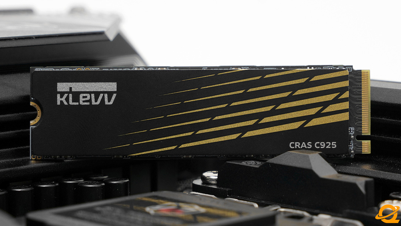 ESSENCORE KLEVV CRAS C925 M.2 NVMe (1TB) 하이닉스 238단 낸드 탑재! 슬림 방열판도 기본 제공